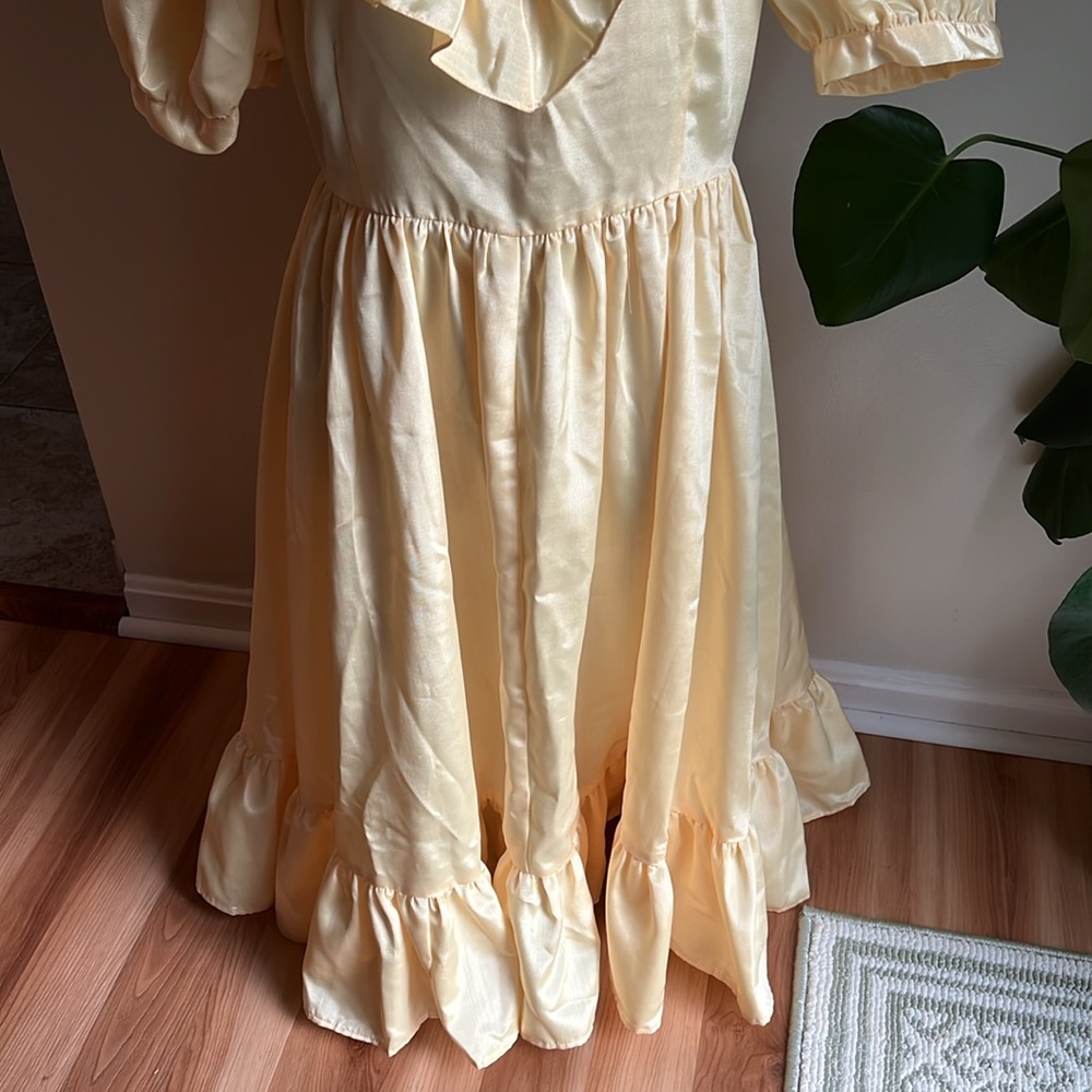 Batsheva Yellow Satin Ruffled Puff-Sleeve Dress - Picture 9 of 16